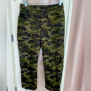 Universal Thread camouflage chinos, size 12
